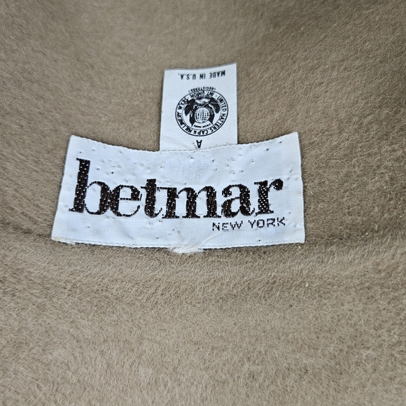 Vintage Betmar New York wool Camel hat - Picture 10 of 16